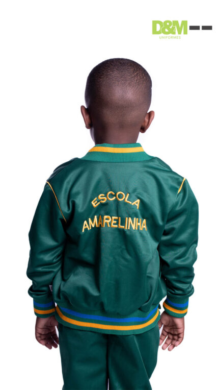 Calça felpada do uniforme da Escola Amarelinha em Bicas