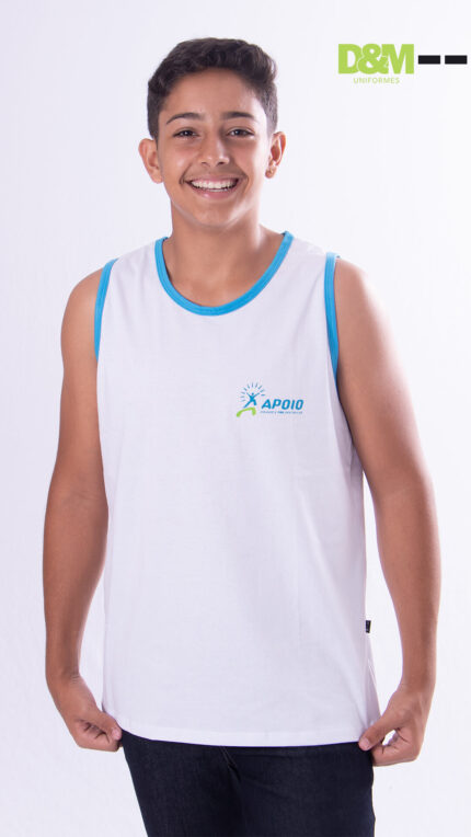 Uniforme baby look da Escola Apoio em São João Nepomuceno.