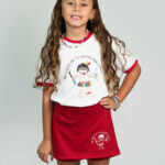 Casaco felpado Santinha Lamas do uniforme da Escola Curumim em Descoberto.