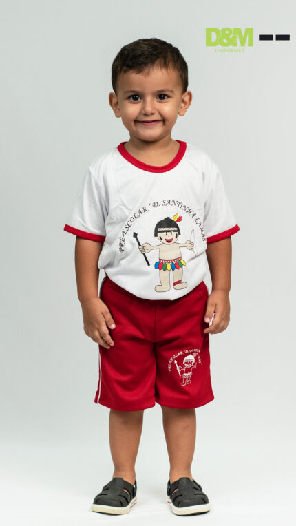 Casaco felpado da escola Curumim em Descoberto, elegante e confortável.