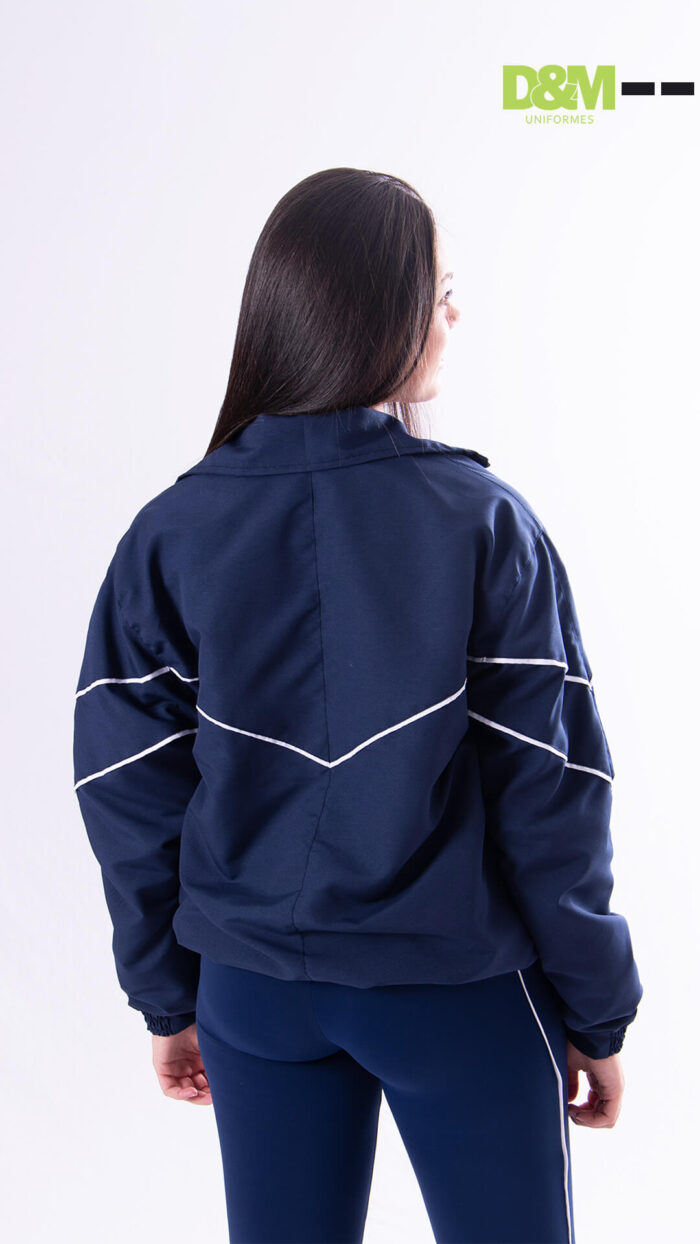 Casaco moletom SESI/SENAI em destaque, ideal para uniforme escolar.