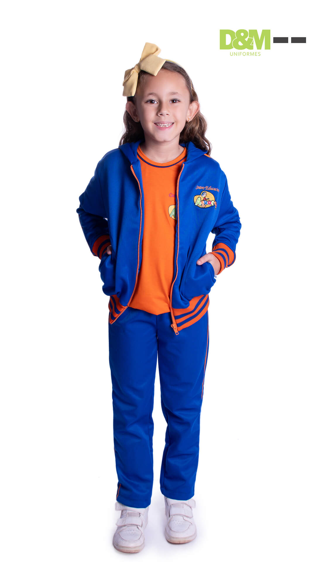 Uniforme Escola Aquarela Uniforme da escola Aquarela em Bicas, com cores vibrantes e design moderno.