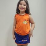 Uniforme da Escola Aquarela em Bicas, elaborado com design colorido e confortável.